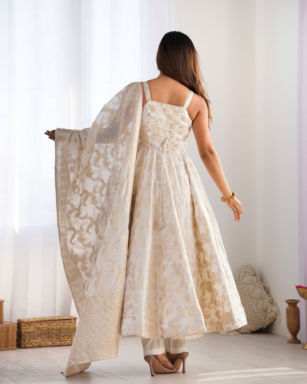 Women Kurti Banarasi Jacquard Dola Silk Anarkali Suit Set.