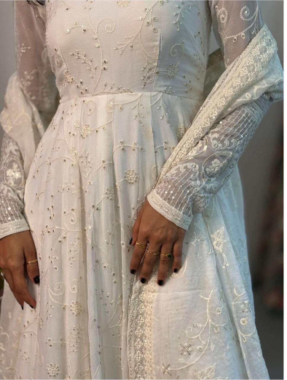 Women Anarkali Suit in a New Fancy Style
